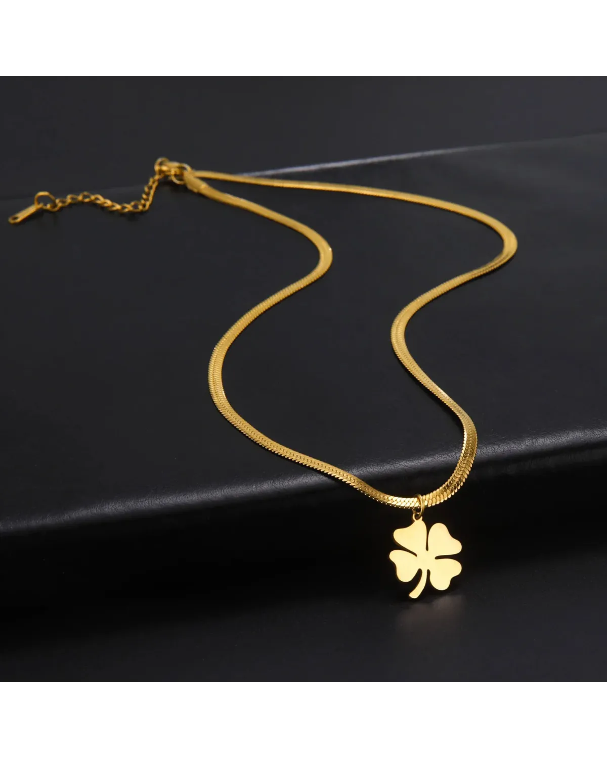 Naszyjnik stalowy złoty - koniczynka (BM024)