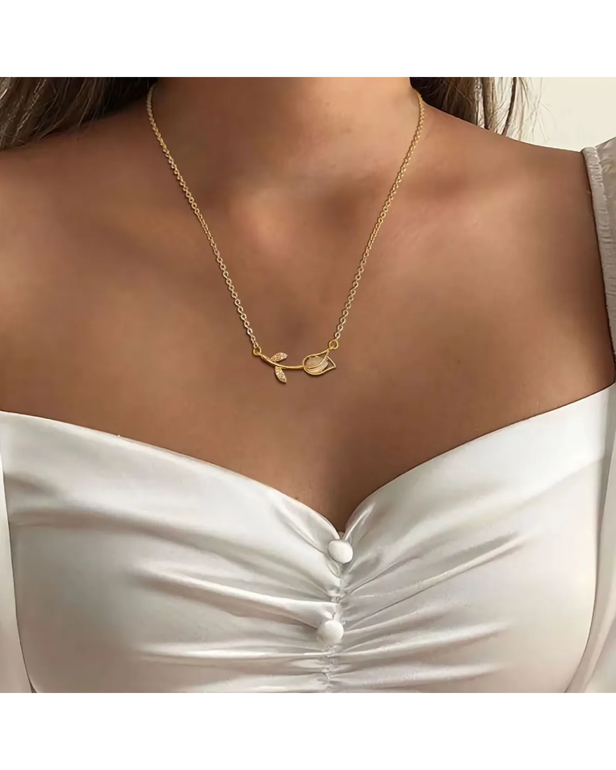 Naszyjnik stalowy złoty - kwiatek (BM025)