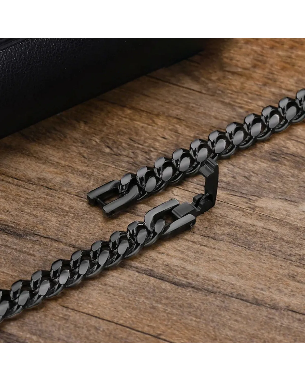 Bransoleta stalowa czarna 10mm (BM006)