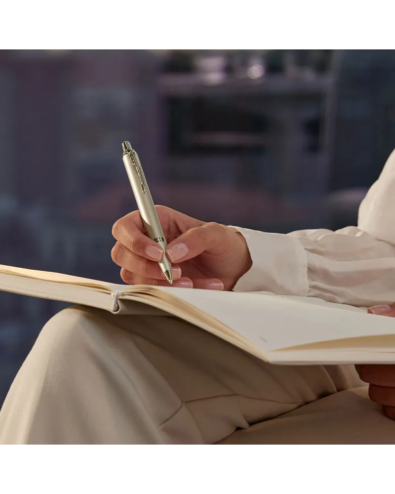 Zestaw Prezentowy Długopis + Pióro Parker IM Professionals Monochrome Champagne + Naszyjnik (2172956/10)