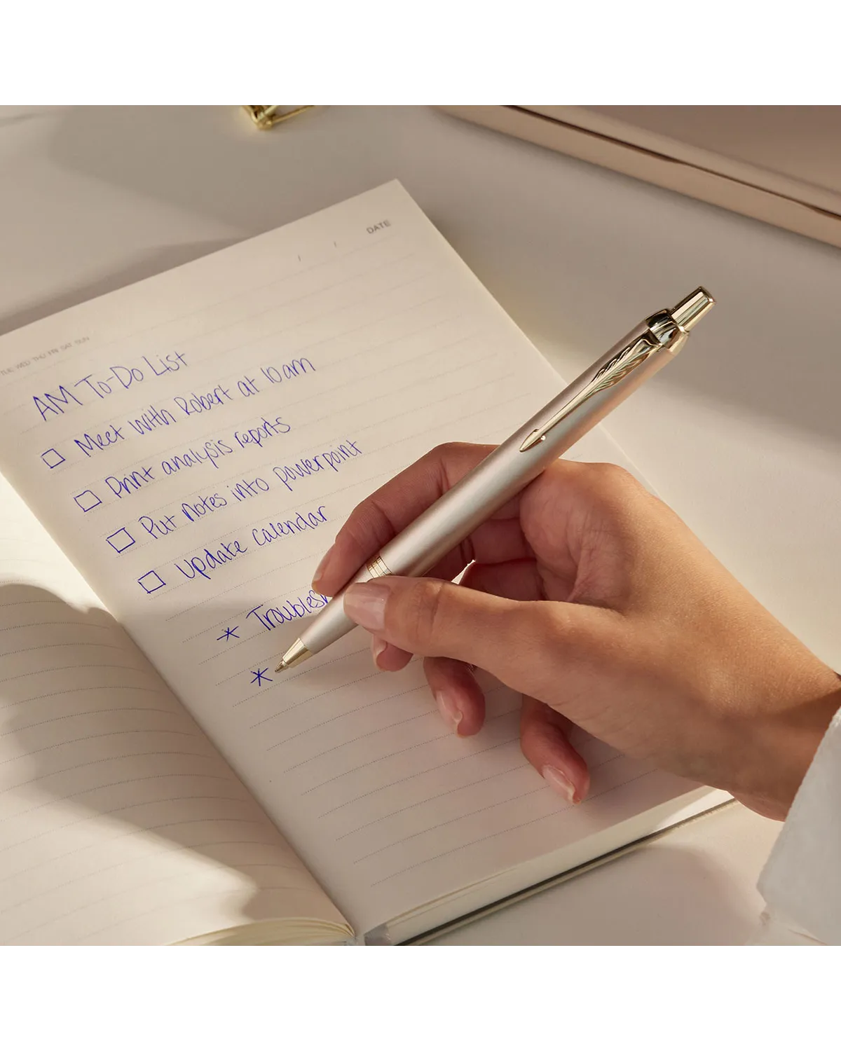 Zestaw Prezentowy Długopis + Pióro Parker IM Professionals Monochrome Champagne + Naszyjnik (2172956/10)