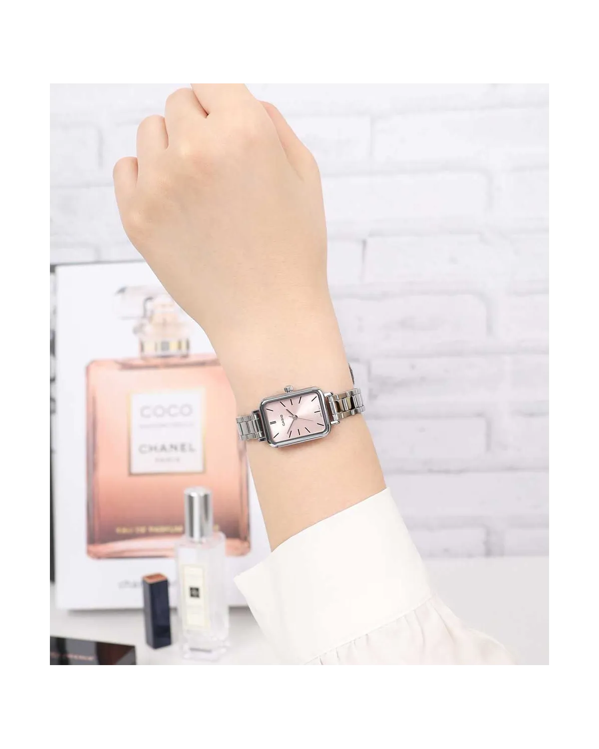 ZEGAREK DAMSKI CASIO LTP-V009D-4E + BOX ZEGAREK DAMSKI CASIO LTP-V009D-4E + BOX