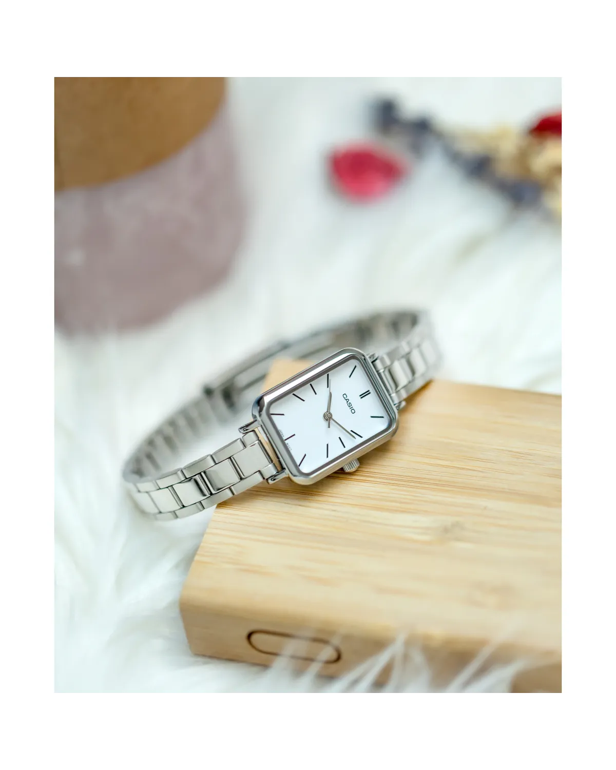 ZEGAREK DAMSKI CASIO LTP-V009D-7E + BOX ZEGAREK DAMSKI CASIO LTP-V009D-7E + BOX