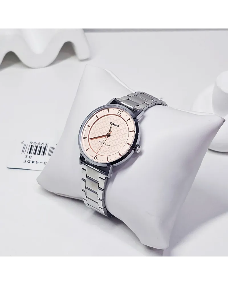 ZEGAREK DAMSKI CASIO LTP-VT04D-4A (zd659c) + BOX ZEGAREK DAMSKI CASIO LTP-VT04D-4A (zd659c) + BOX