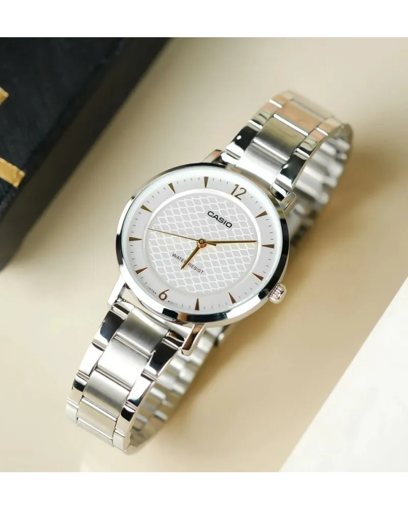 ZEGAREK DAMSKI CASIO LTP-VT04D-7A (zd659d) + BOX ZEGAREK DAMSKI CASIO LTP-VT04D-7A (zd659d) + BOX