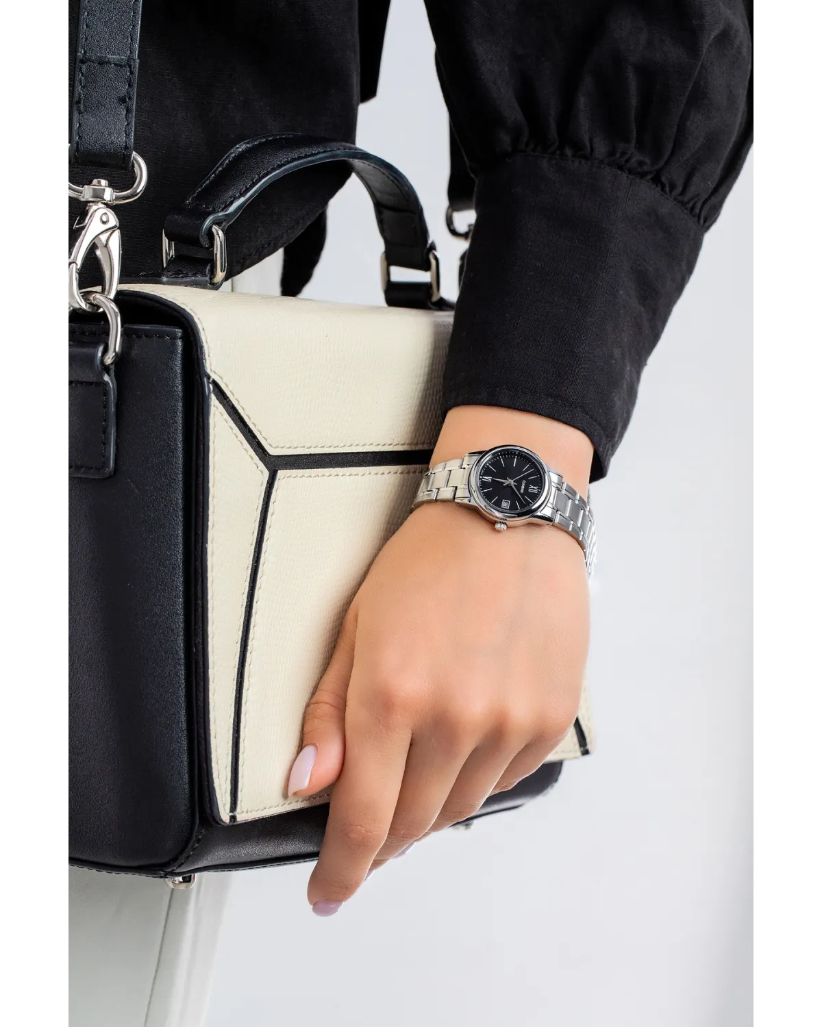 Zegarek Damski Casio LTP-V002D-1B3UDF + BOX Zegarek Damski Casio LTP-V002D-1B3UDF + BOX