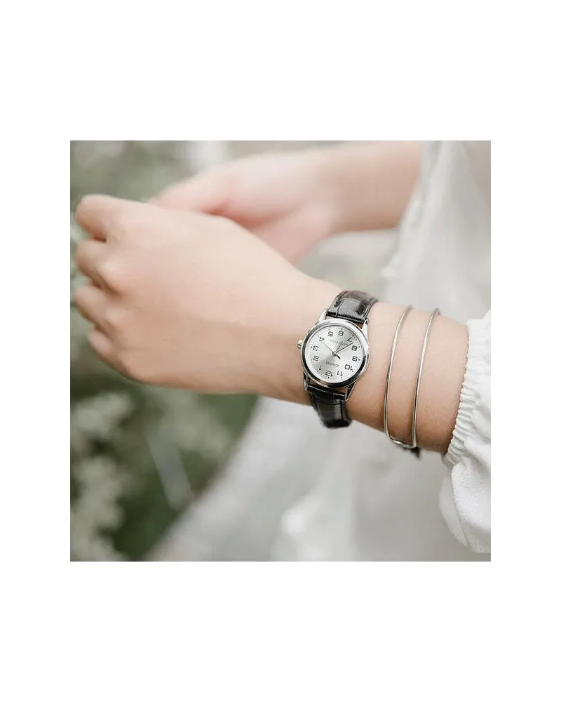 ZEGAREK DAMSKI CASIO LTP-V001L-7B (zd588d) + BOX ZEGAREK DAMSKI CASIO LTP-V001L-7B (zd588d) + BOX