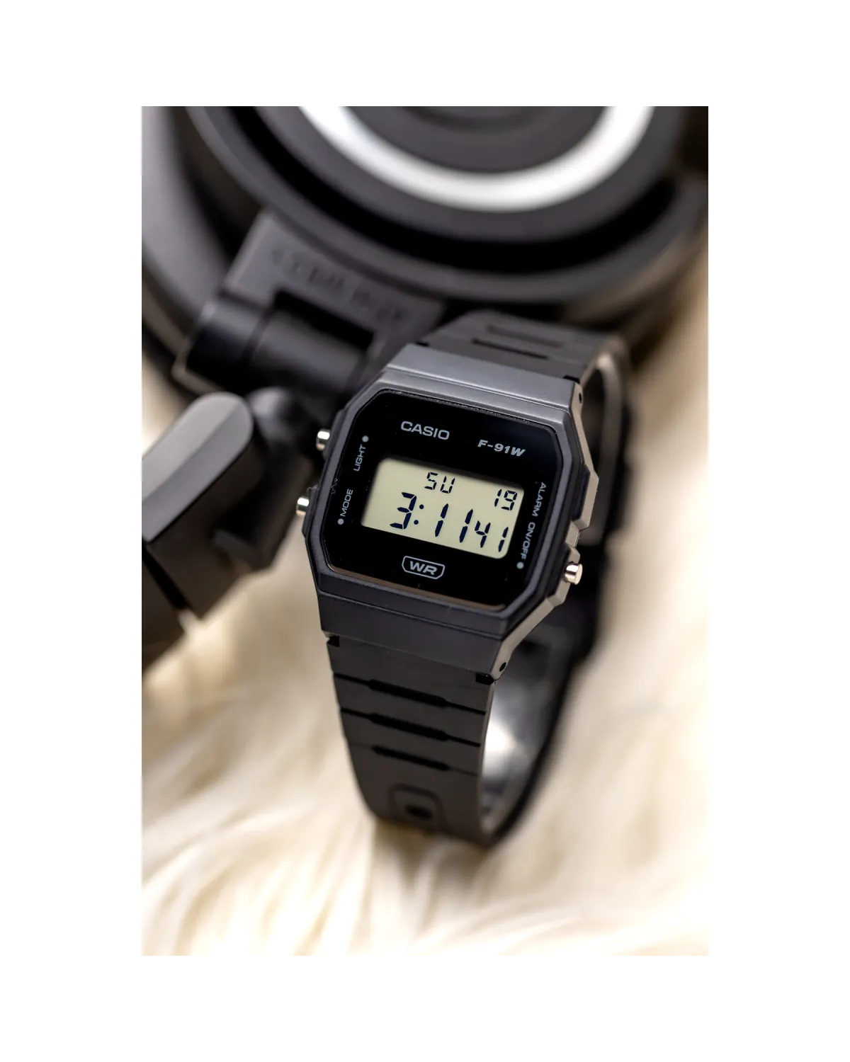 ZEGAREK MĘSKI CASIO F-91WB-1ADF + BOX ZEGAREK MĘSKI CASIO F-91WB-1ADF + BOX