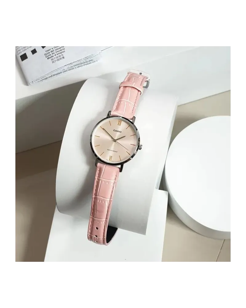 Zegarek Damski Casio LTP-VT01L-4B + BOX Zegarek Damski Casio LTP-VT01L-4B + BOX