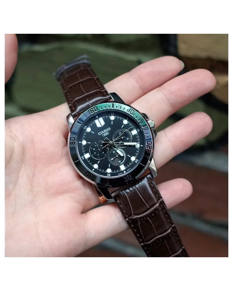 ZEGAREK MĘSKI CASIO MTP-VD300L-1E + BOX ZEGAREK MĘSKI CASIO MTP-VD300L-1E + BOX
