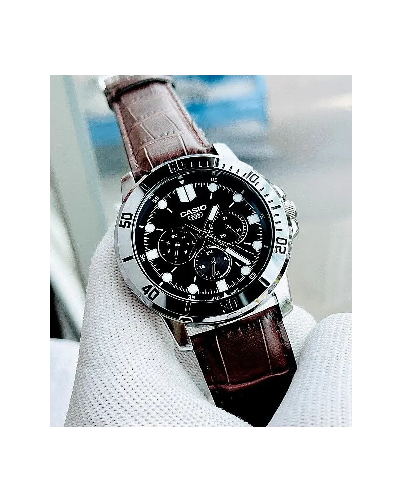 ZEGAREK MĘSKI CASIO MTP-VD300L-1E + BOX ZEGAREK MĘSKI CASIO MTP-VD300L-1E + BOX