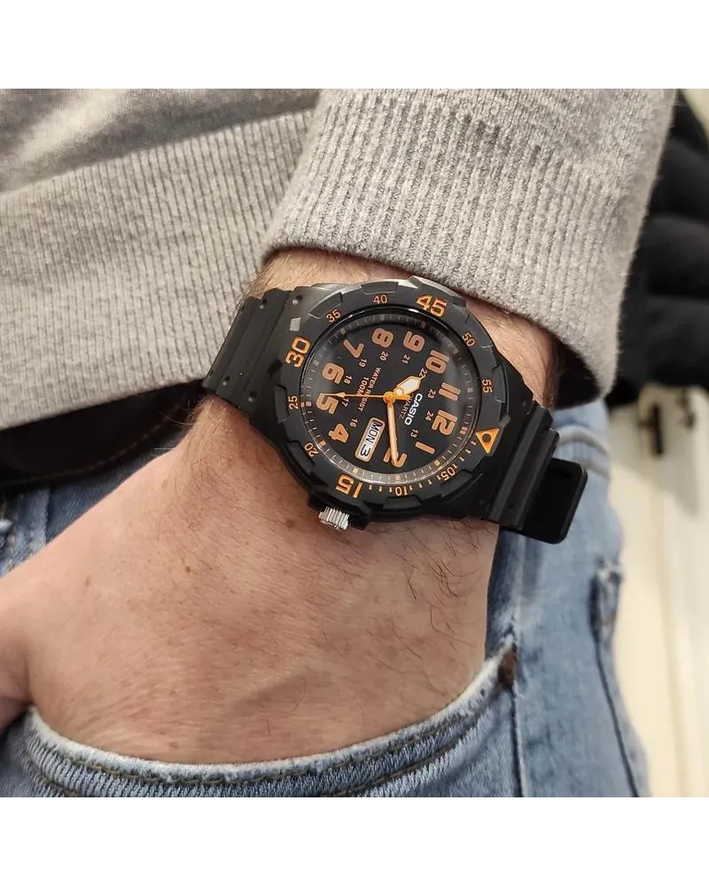 ZEGAREK MĘSKI CASIO MRW-200H-4B (zd147g) + BOX ZEGAREK MĘSKI CASIO MRW-200H-4B (zd147g) + BOX