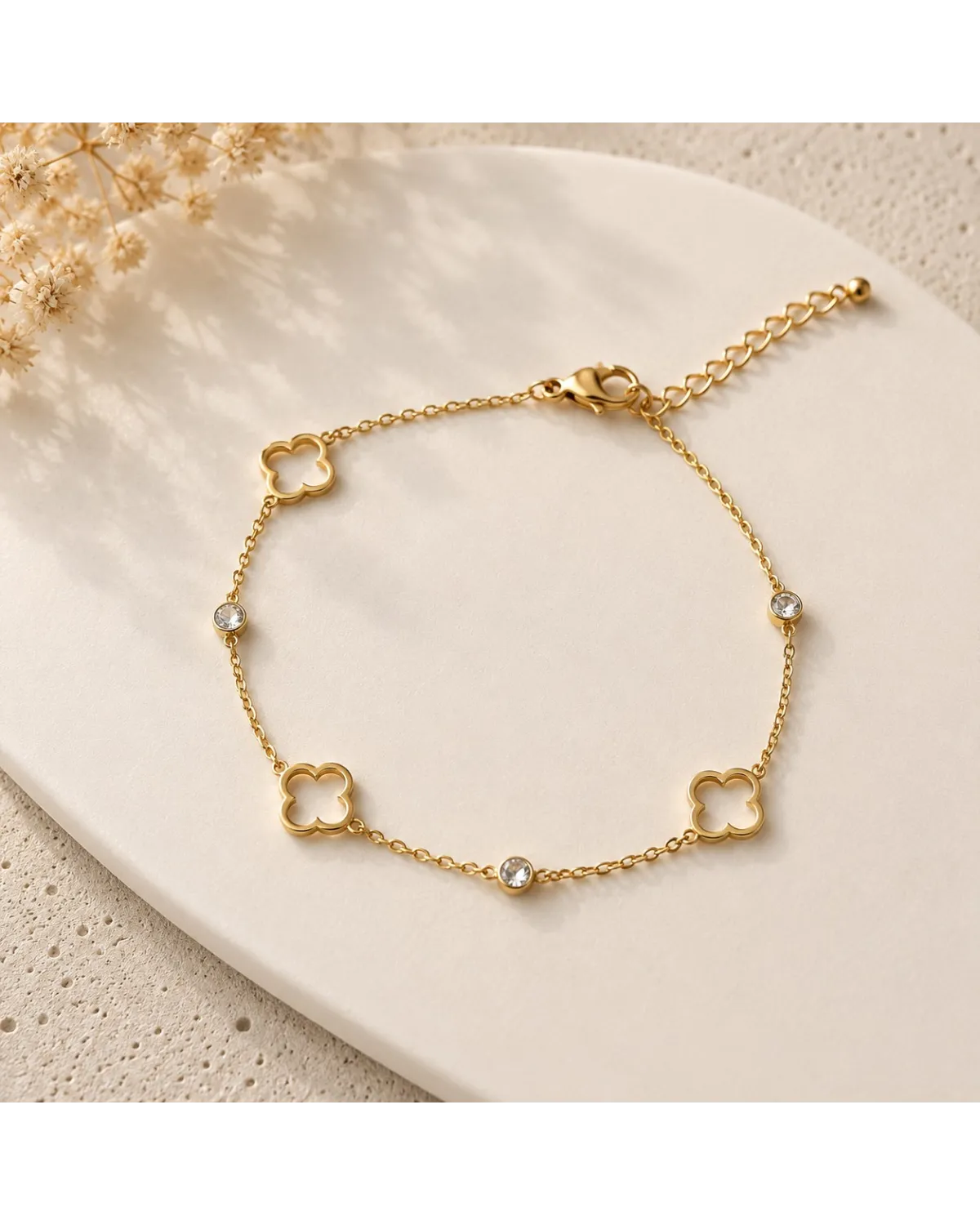 Bransoletka na rękę stal chirurgiczna pozłacana 14k złotem, koniczyny i cyrkonie BST1750 Bransoletka na rękę stal chirurgiczna pozłacana 14k złotem, koniczyny i cyrkonie BST1750