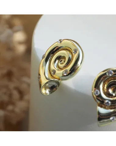 Kolczyki ze stali szlachetnej platerowane 14k złotem, muszle z cyrkoniami KST3721