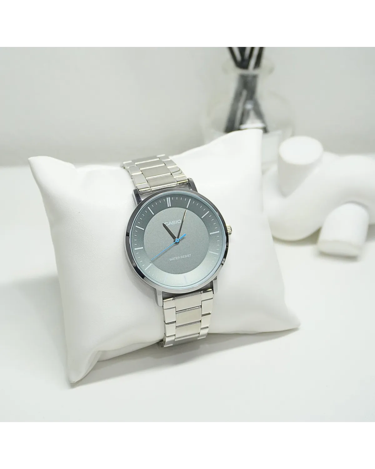 ZEGAREK MĘSKI CASIO MTP-VT04D-8E + BOX ZEGAREK MĘSKI CASIO MTP-VT04D-8E + BOX