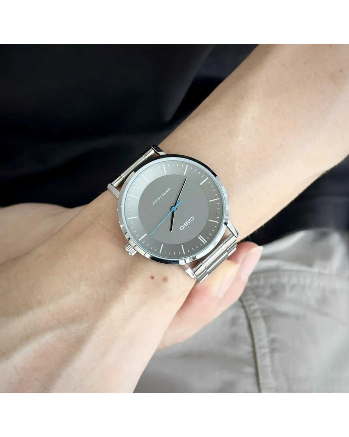 ZEGAREK MĘSKI CASIO MTP-VT04D-8E + BOX ZEGAREK MĘSKI CASIO MTP-VT04D-8E + BOX