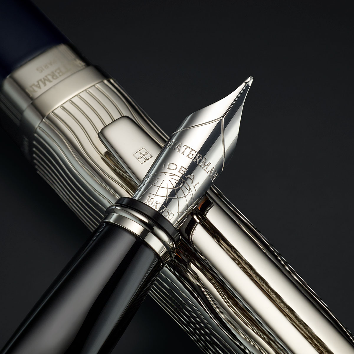 Pióro wieczne Waterman Exception L'essence Du Blue CT z grawerowaną stalówką z 18k złota