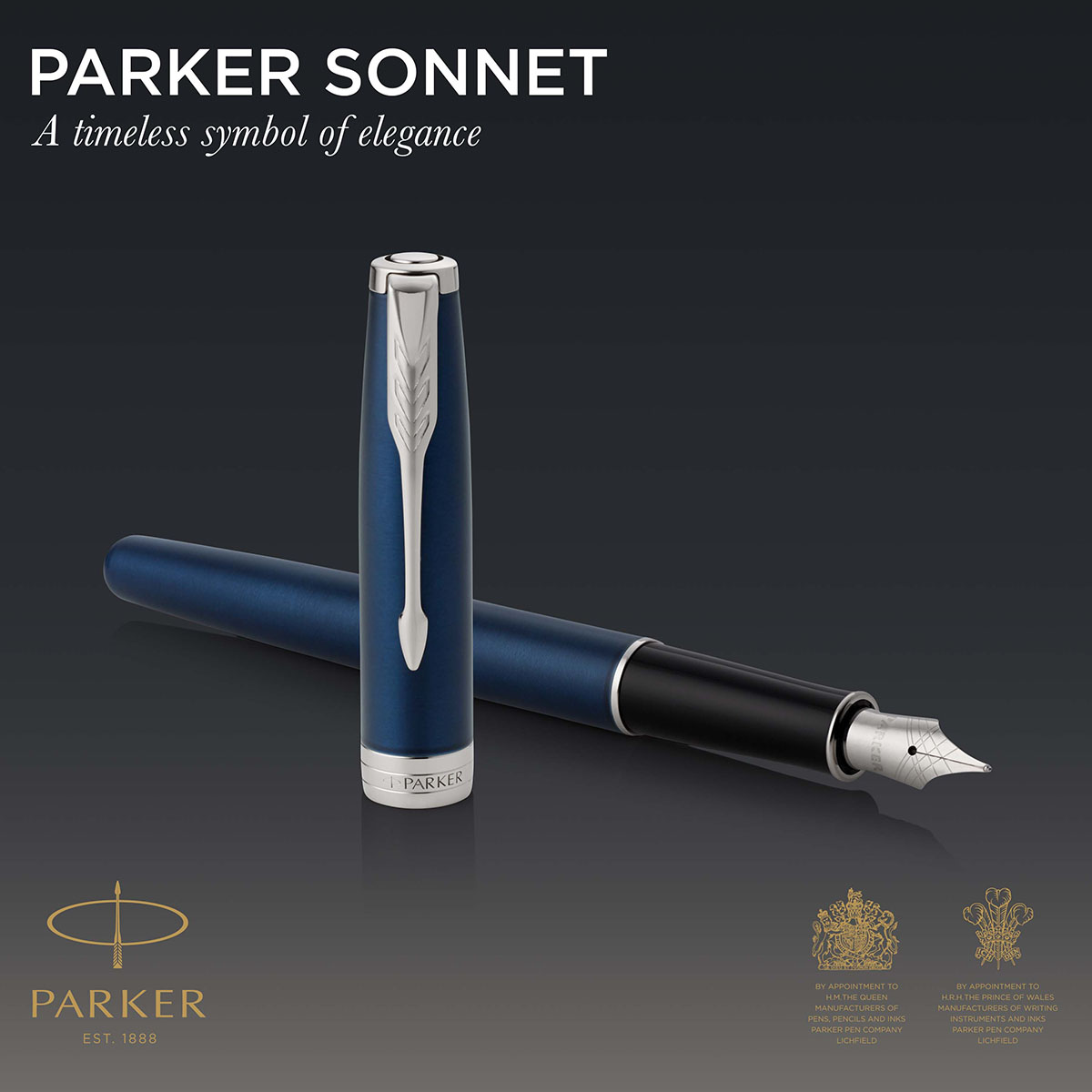 Pióro wieczne Parker Sonnet Subtle Blue CT w niebieskim lakierze z palladowymi wykończeniami i stalówką, zaprezentowane na ciemnym tle.