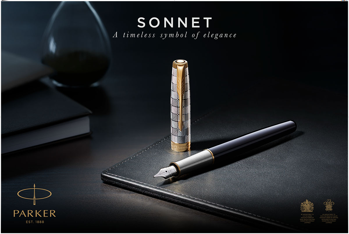 Pióro wieczne Parker Sonnet Metal Black GT czarne z pozłacanymi wykończeniami i dekorowaną nasadką