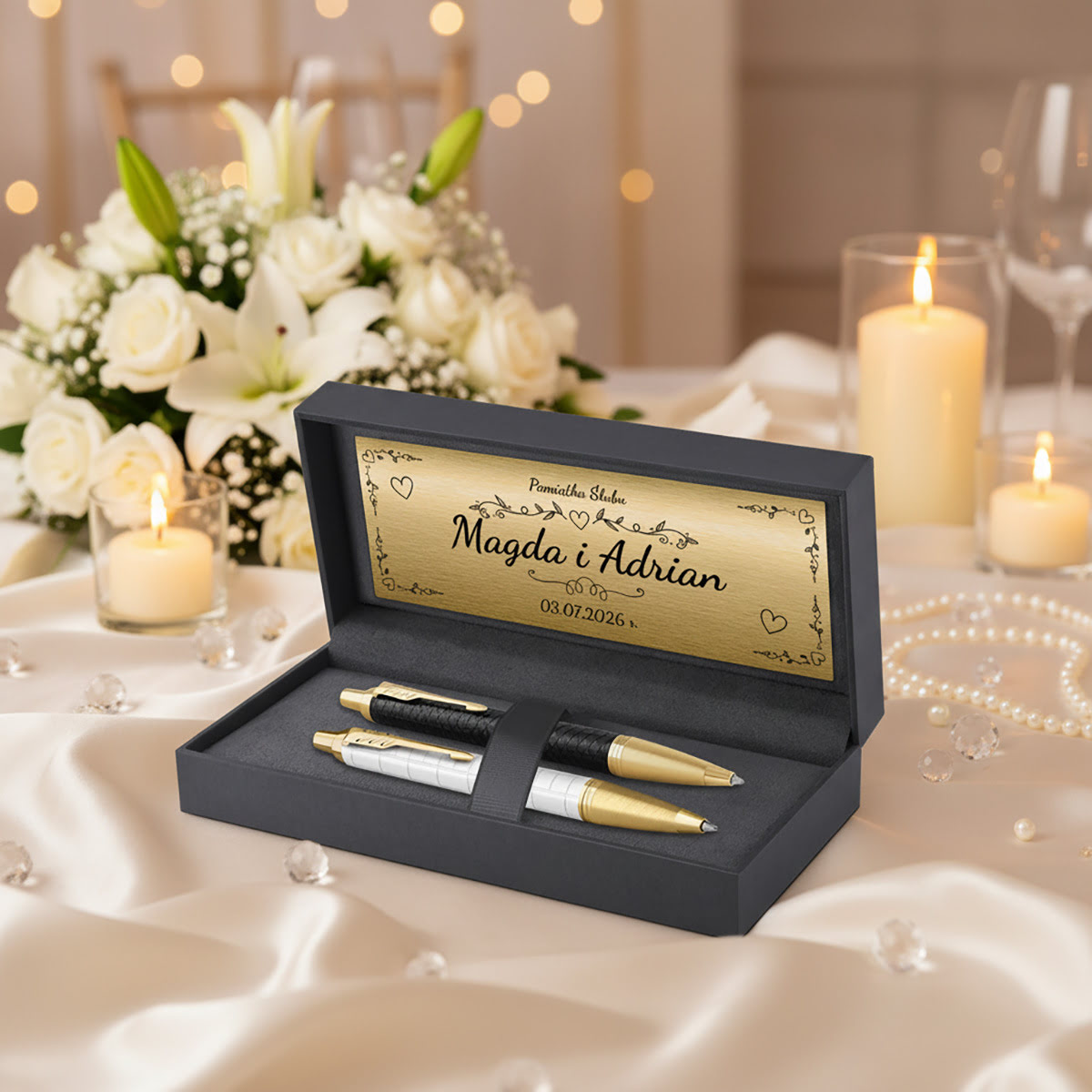 Ślubny zestaw prezentowy Parker IM Premium z personalizowaną tabliczką i eleganckimi długopisami w grafitowym pudełku