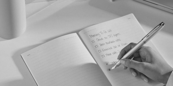 Eksperci radzą – jak pióro wieczne wpływa na naszą postawę i koncentrację podczas pisania?