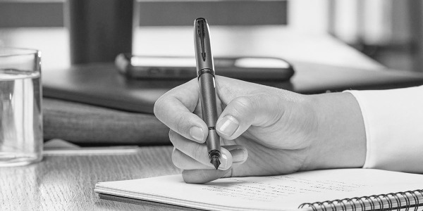 Jak prowadzić notatki metodą Bullet Journal eleganckim piórem?