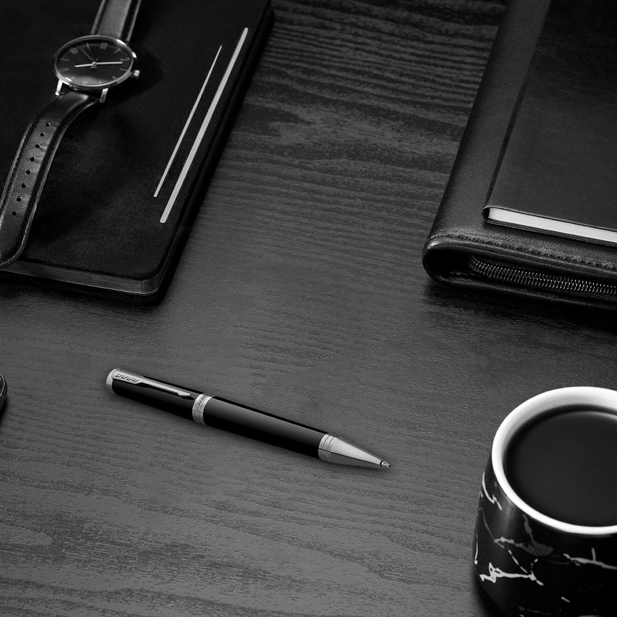 Pióro kulkowe czy długopis? Porównanie instrumentów piśmienniczych Parker