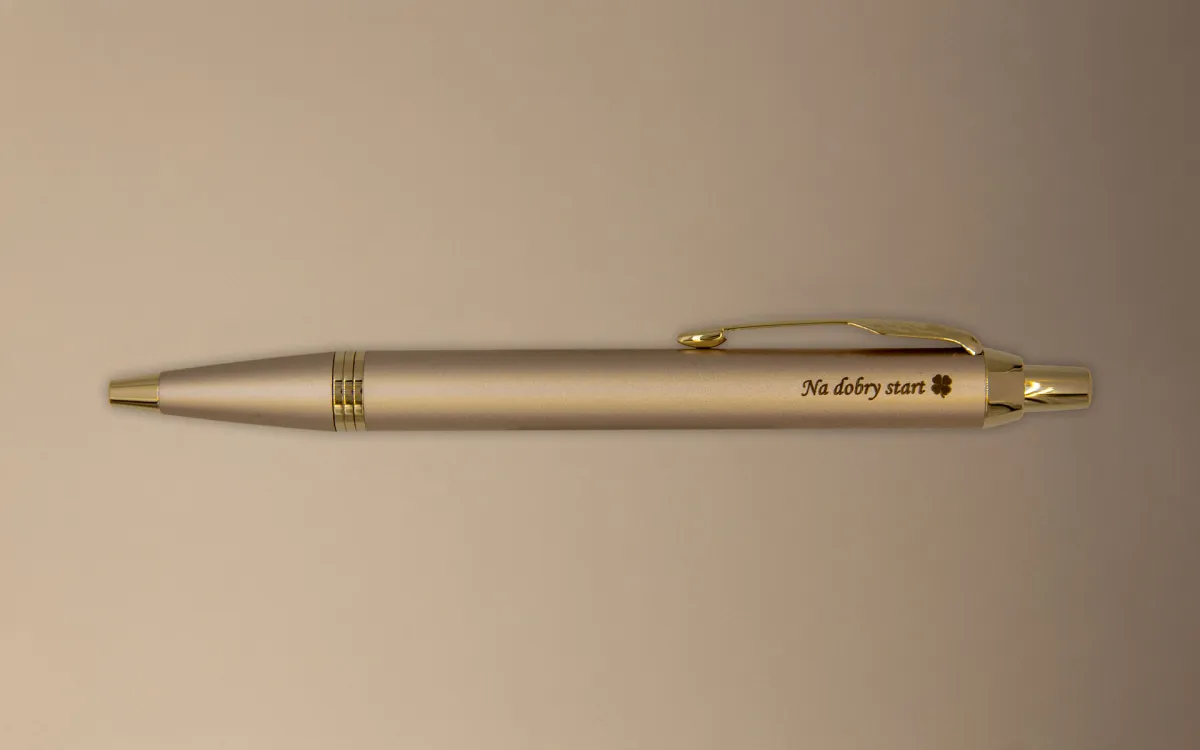 Długopis Parker złoty z grawerem Na dobry start, elegancki długopis personalizowany na prezent