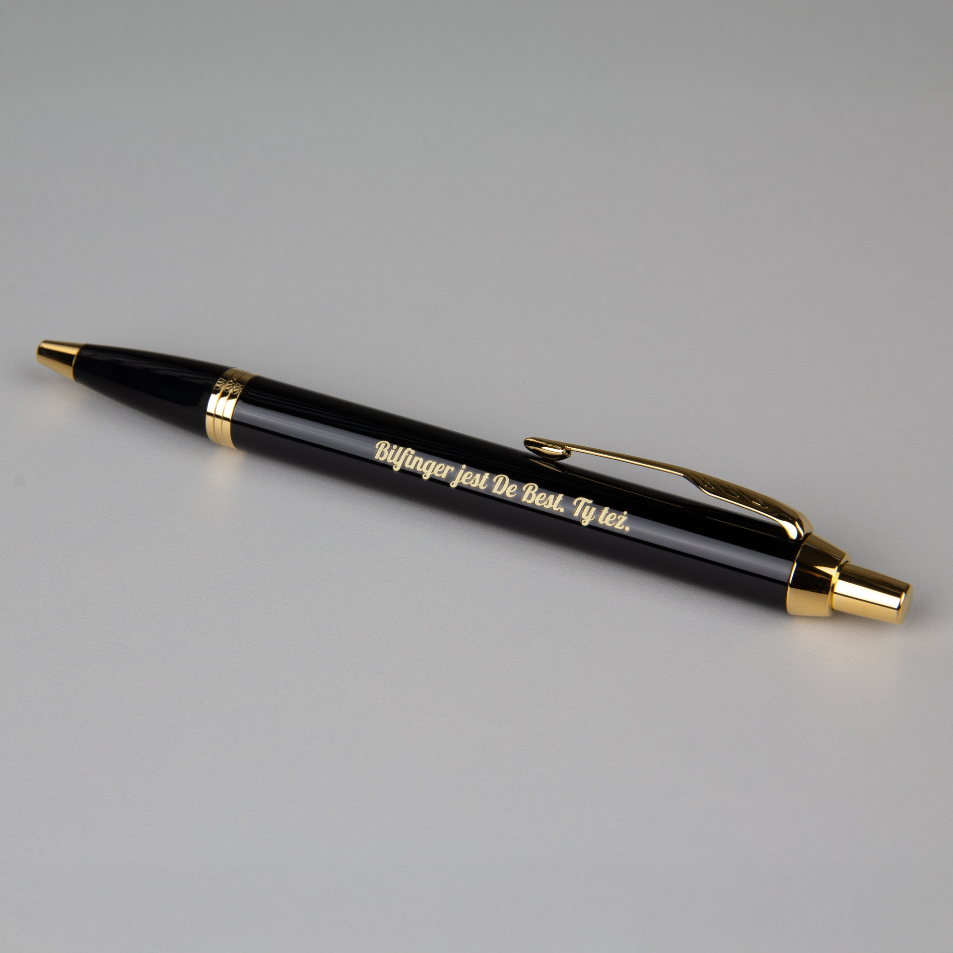 Długopis Parker IM Czarny GT (1931666) z grawerem „Bifinger jest De Best. Ty też.”
