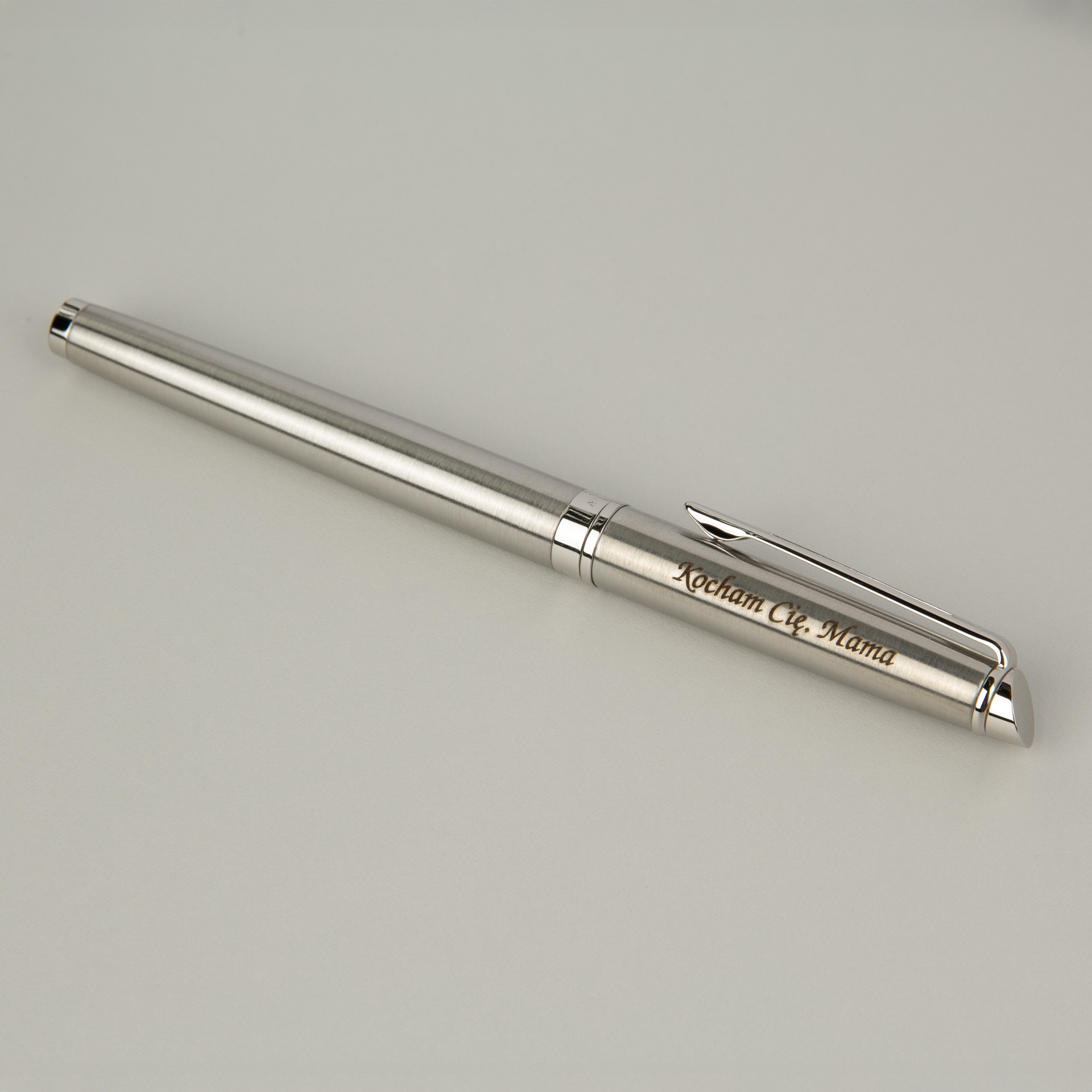 Pióro wieczne Waterman Hemisphere stalowe CT (S0920410) z grawerem „Kocham Cię, Mama”