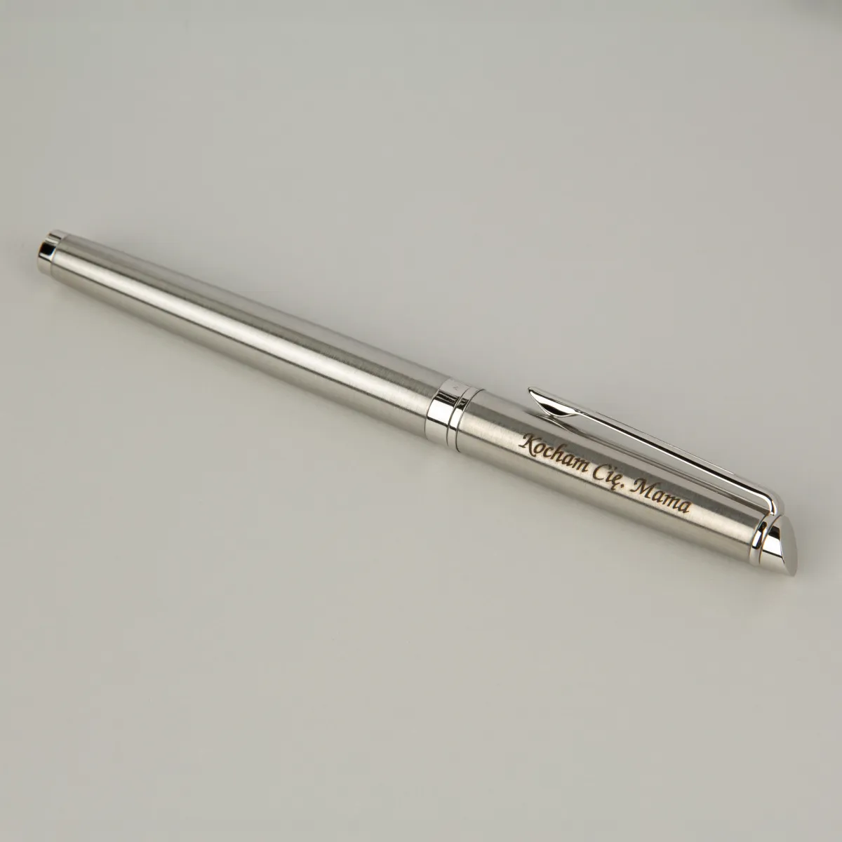 Pióro wieczne Waterman Hemisphere stalowe CT (S0920410) z grawerem „Kocham Cię, Mama”
