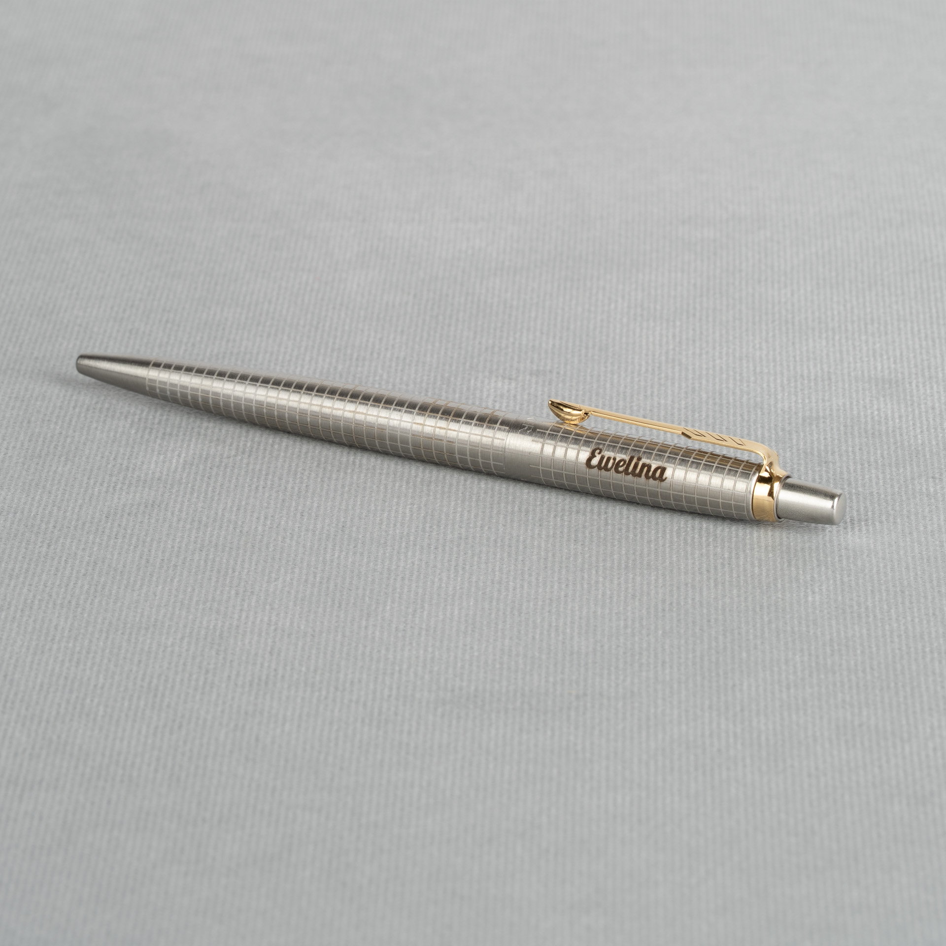 Limitowany długopis Parker Jotter 70th Anniversary Stainless Steel GT z grawerem imienia i złotymi wykończeniami