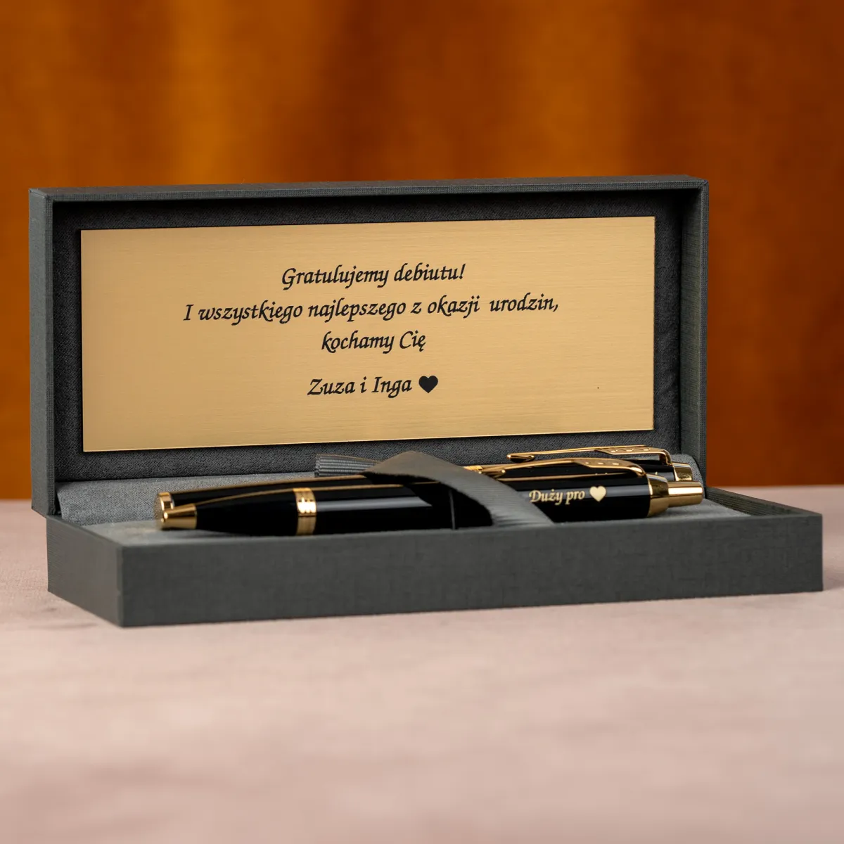 Elegancki długopis Parker IM Black GT w pudełku prezentowym z tabliczką i personalizowanym grawerem