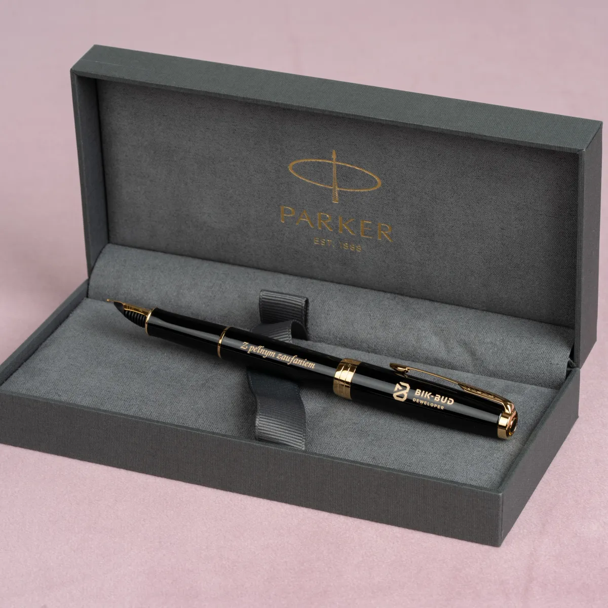 Pióro wieczne Parker Sonnet Czarne GT z grawerem firmowym w eleganckim etui Parker
