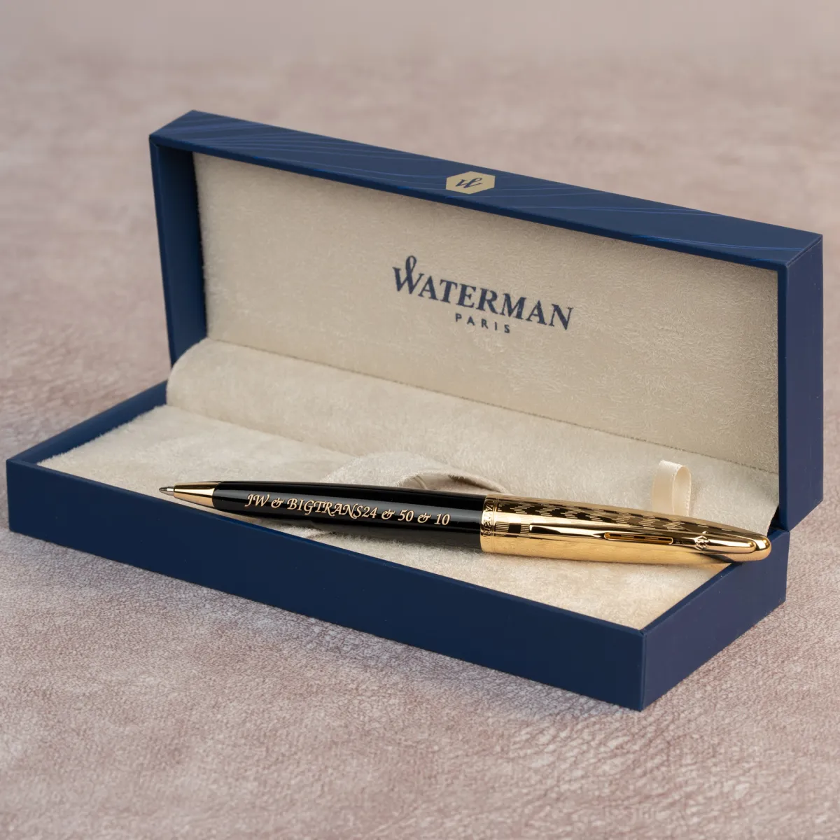 Długopis Waterman Carene Opera Collection GT z personalizowanym grawerem w eleganckim granatowym etui Waterman.
