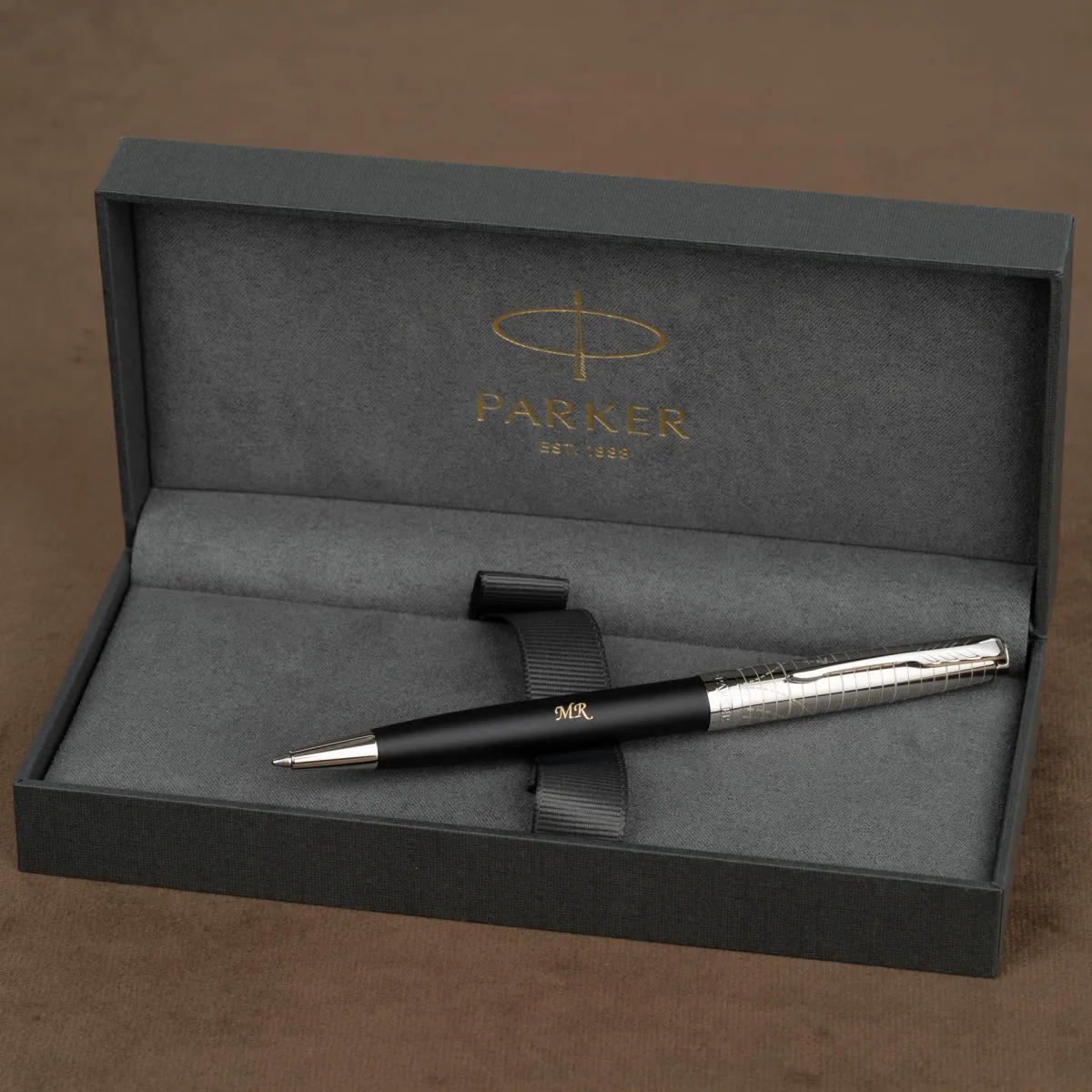 Długopis Parker Sonnet Legacy of Flight CT z grawerem inicjałów „MR” w eleganckim etui prezentowym Parker