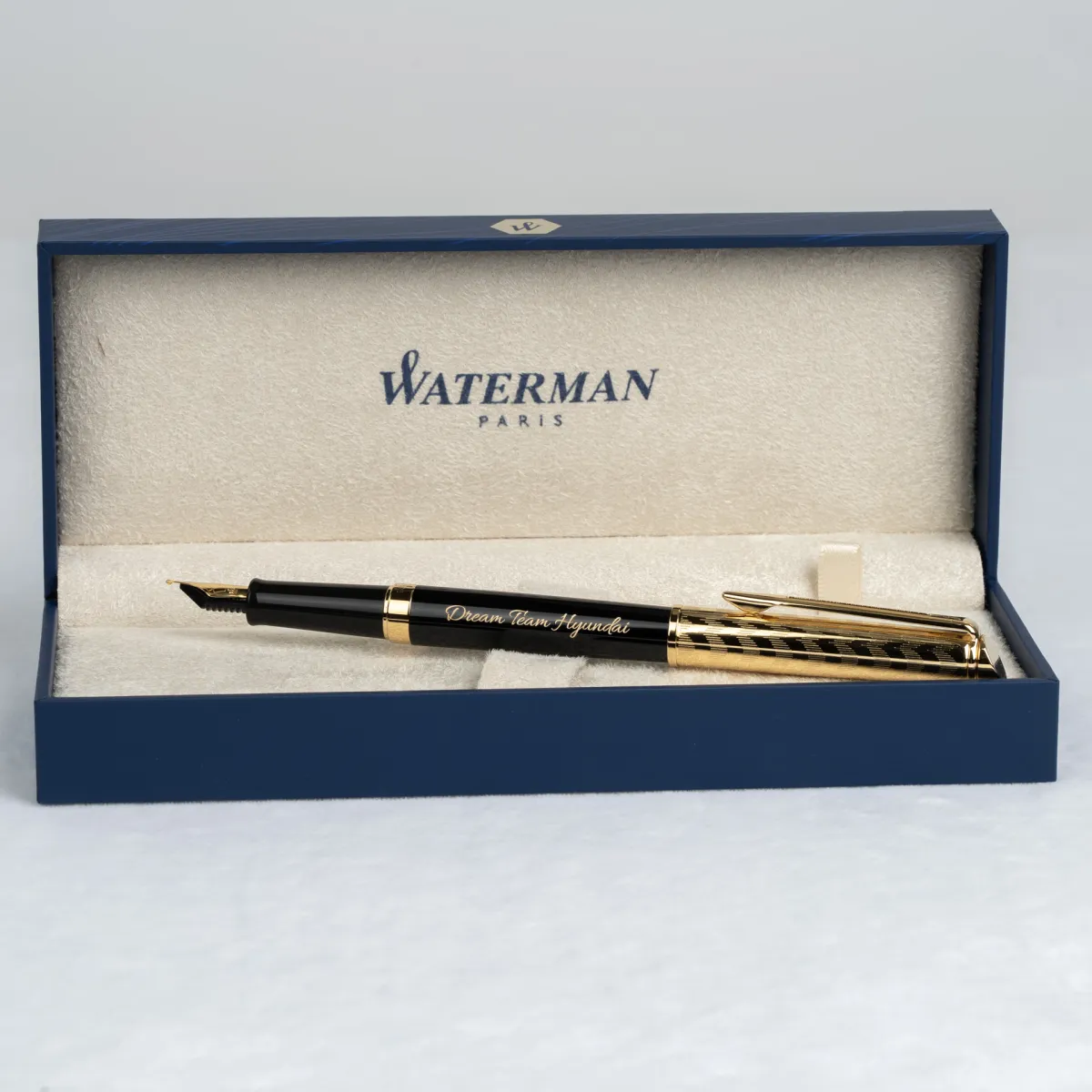 Pióro wieczne Waterman Hemisphere Opera Collection GT w firmowym etui z grawerem na korpusie.