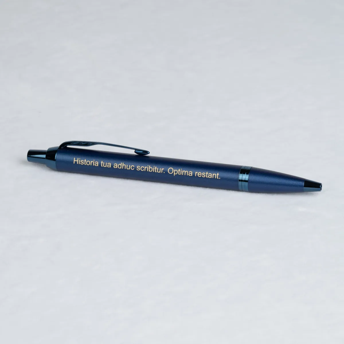 Długopis Parker IM Professionals Monochrome Blue [2172966] z grawerem sentencji.