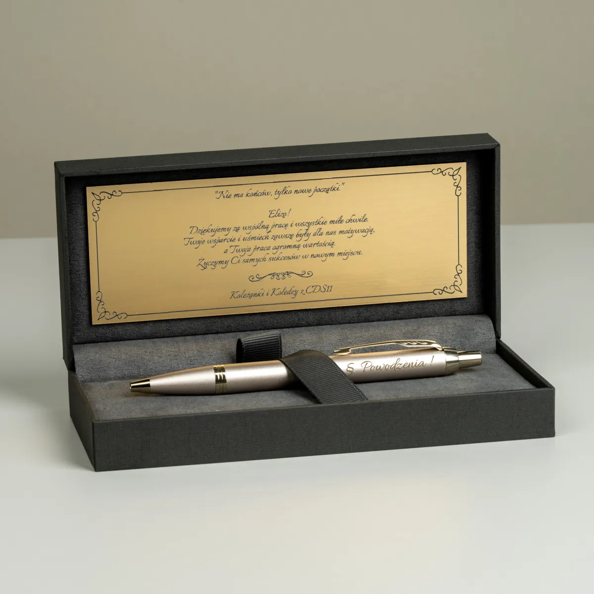Długopis Parker IM Professionals Monochrome Champagne [2172956] z grawerem w eleganckim etui z dedykacją.