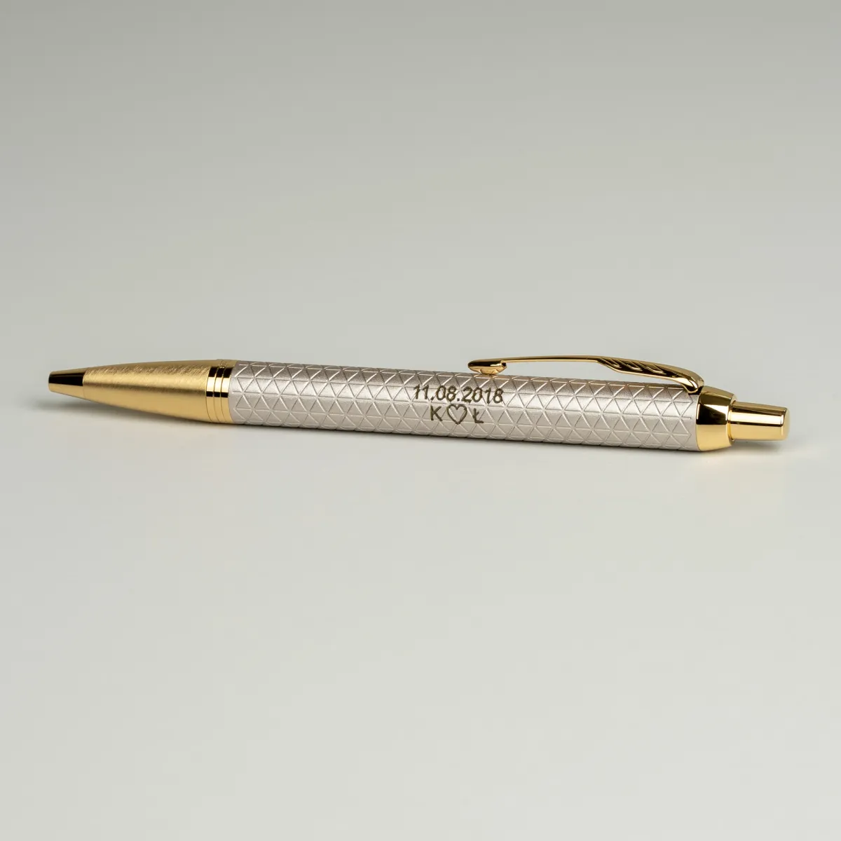 Długopis Parker IM Premium Warm Grey GT [1931687] z indywidualnym grawerem.