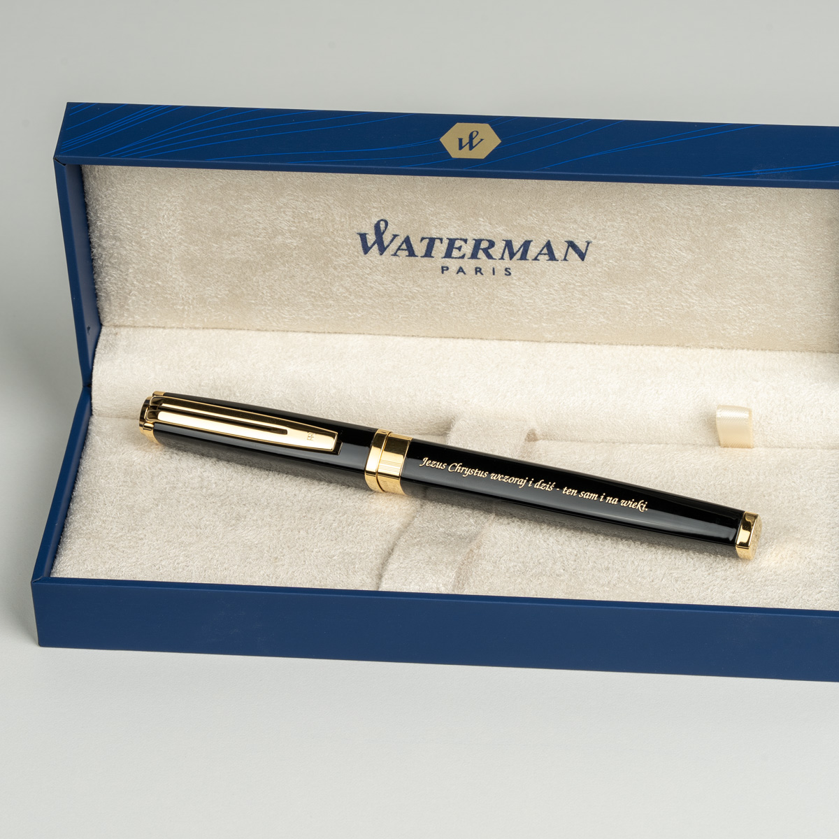 Pi&oacute;ro wieczne Waterman Exception Slim czarne GT [S0636930] z personalizowanym grawerem &bdquo;Jezus Chrystus wczoraj i dziś &ndash; ten sam i na wieki.&rdquo;.