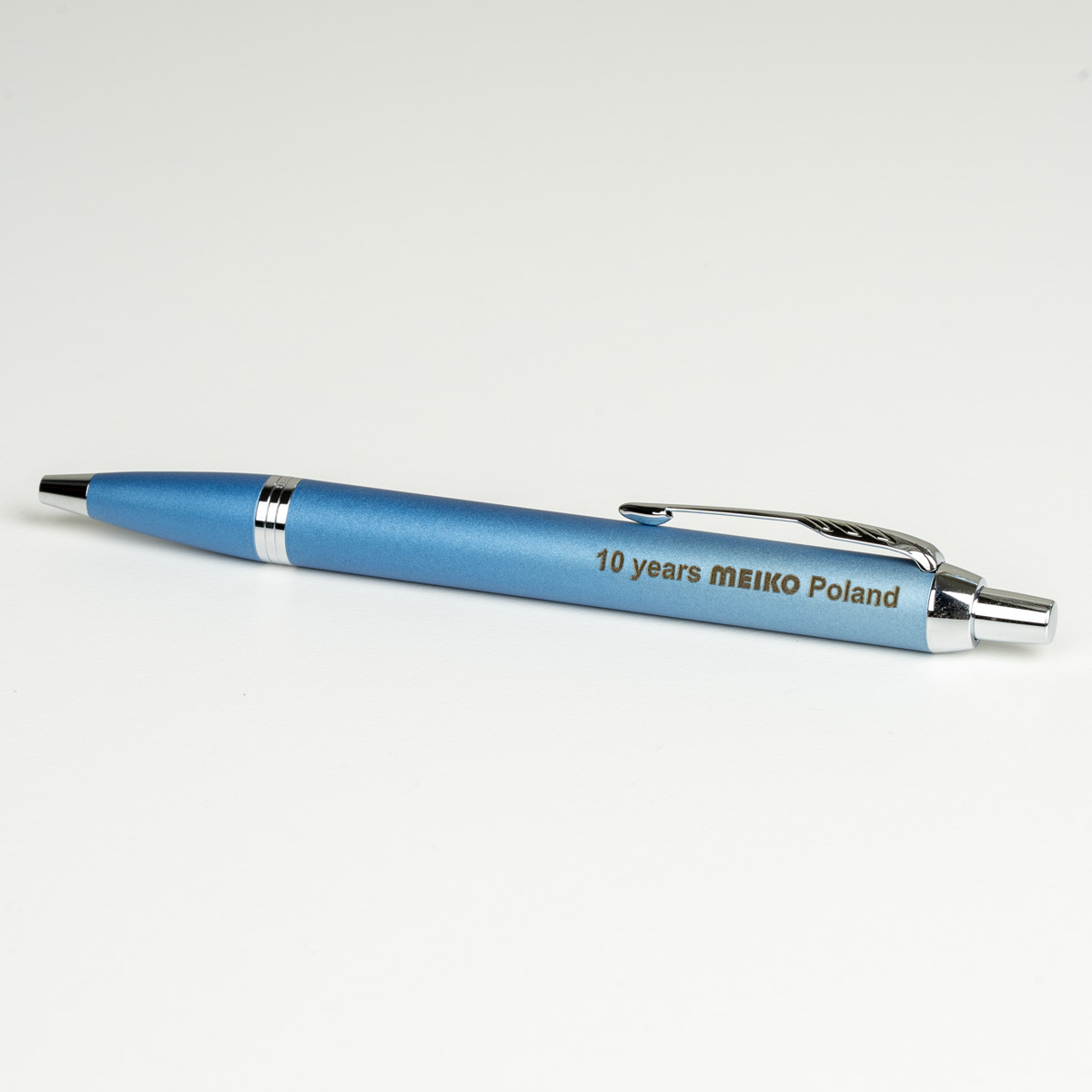 Długopis Parker IM Rituals Turquoise Blue CT [2203906] z personalizowanym grawerem &bdquo;10 years MEIKO Poland&rdquo;.