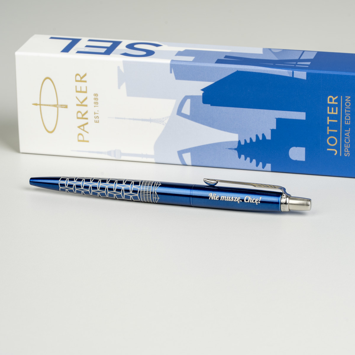 Długopis Parker Jotter Global Icons &ndash; SEOUL [2221600] z personalizowanym grawerem &bdquo;Nie muszę. Chcę!&rdquo;.