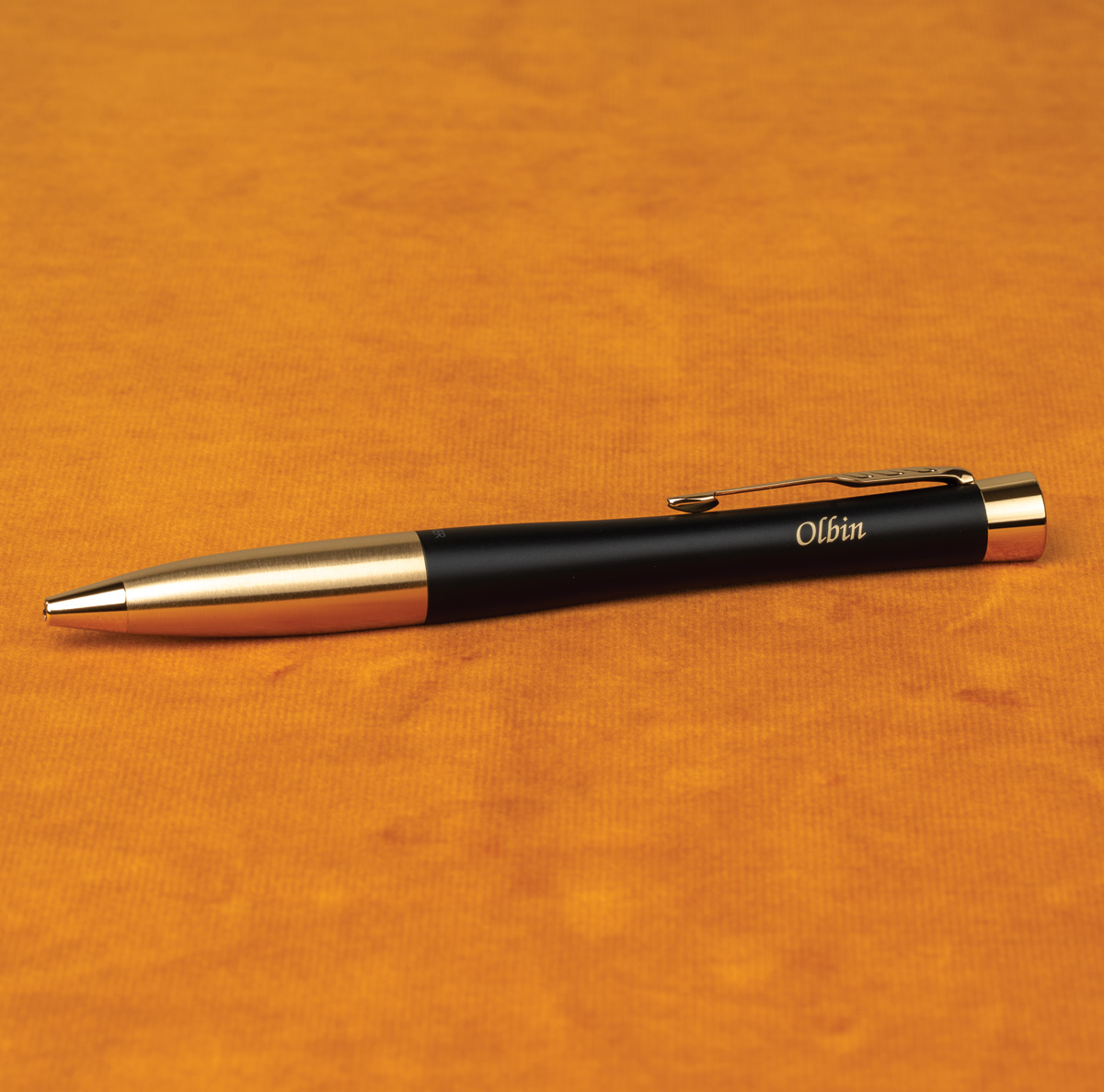 Długopis Parker Urban Czarny Matowy GT [2143640] z personalizowanym grawerem &bdquo;Olbin&rdquo;.