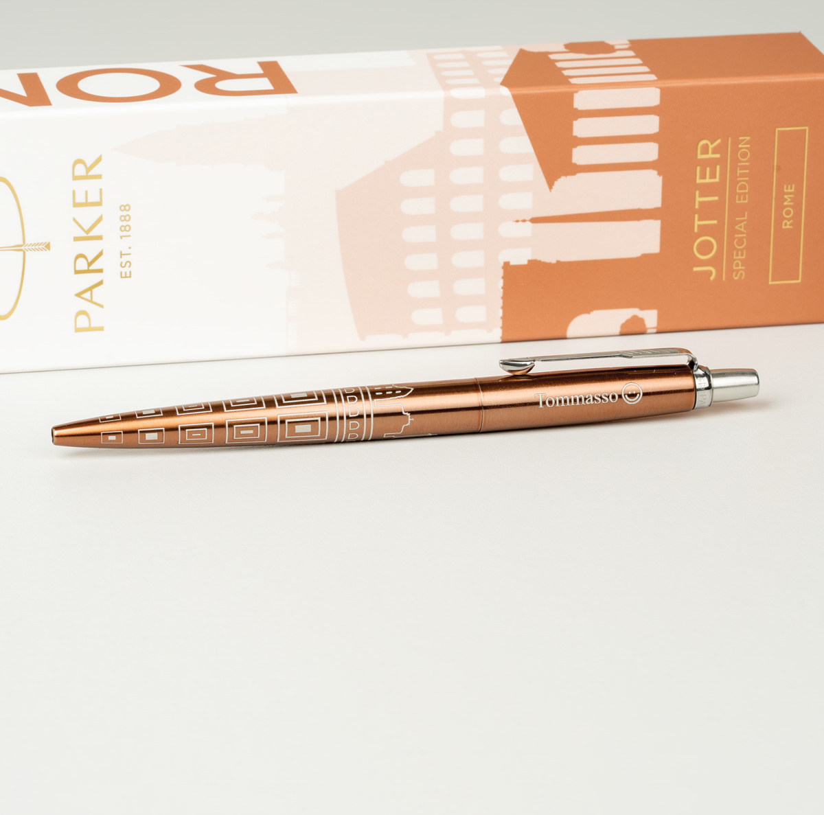 Długopis Parker Jotter Global Icons &ndash; ROME [2198197] z personalizowanym grawerem &bdquo;Tommaso ☺&rdquo;.