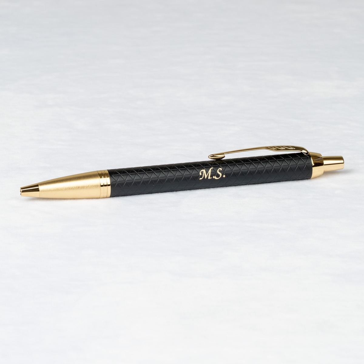 Długopis Parker IM Premium Czarny GT [1931667] z personalizowanym grawerem &bdquo;M.S.&rdquo;.